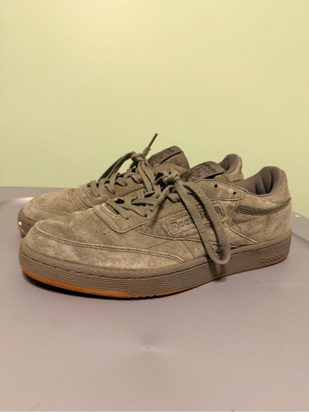 Reebok Club C 85 Men’s Size 10 Olive Green Suede Gum Sole Sneakers